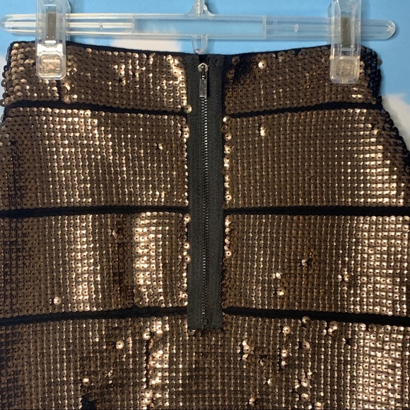 BCBGMaxazria- Sequin Mini Skirt size Small - Picture 7 of 13